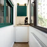 Downtown Greenery - Cozy Comfy Central Бухарест