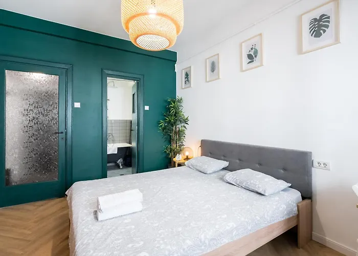 Downtown Greenery - Cozy Comfy Central Apartman Bukarest